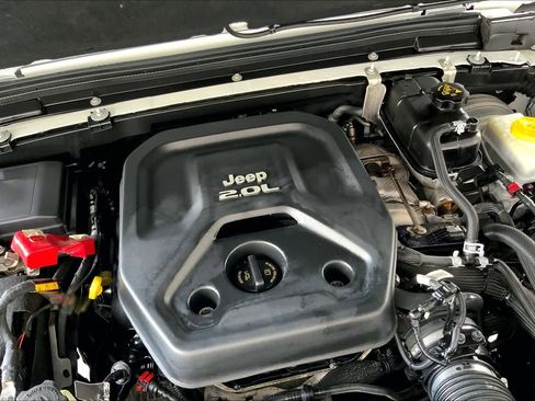 Used 2020 Jeep Wrangler Unlimited Sahara w/ Uconnect 4C Nav & Sound Group image 32