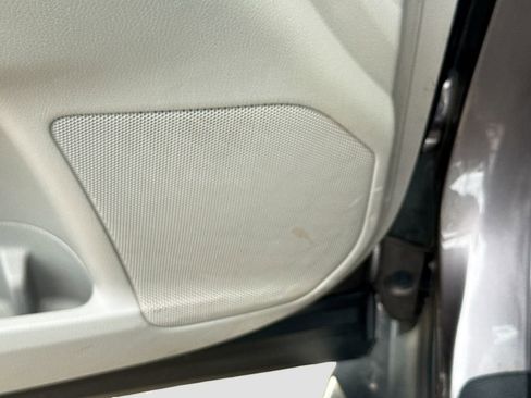 Used 2016 Toyota Highlander XLE FWD image 20
