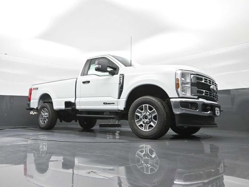 New 2025 Ford F250 XLT image 17
