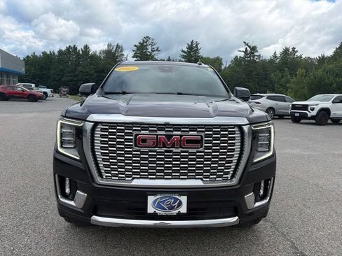 Used 2023 GMC Yukon SLT AWD/4WD image 2