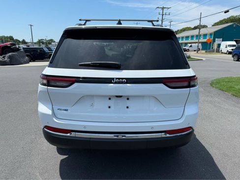 Used 2022 Jeep Grand Cherokee Limited 4xe image 7