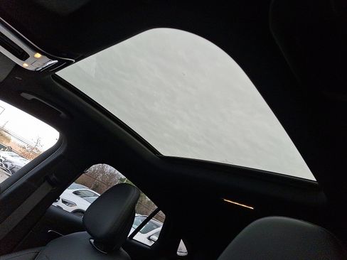 New 2026 Mercedes-Benz GLC 300 4MATIC Coupe image 9