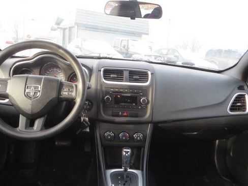 Used 2013 Dodge Avenger SE image 43