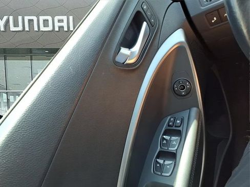 Used 2019 Hyundai Santa Fe XL AWD/4WD image 28