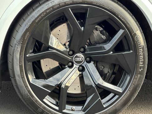 Used 2023 Audi RS Q8 4.0T image 33