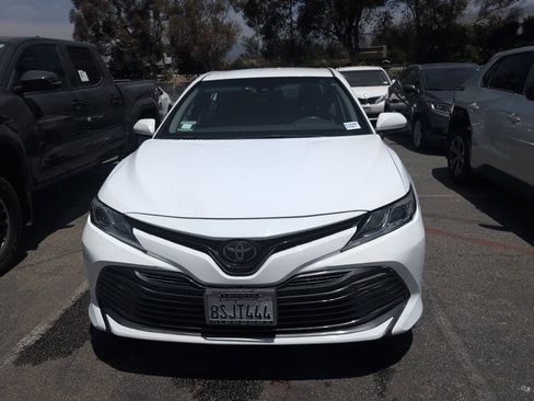 Used 2018 Toyota Camry LE FWD image 2