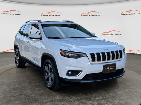 Used 2019 Jeep Cherokee Limited AWD/4WD image 5