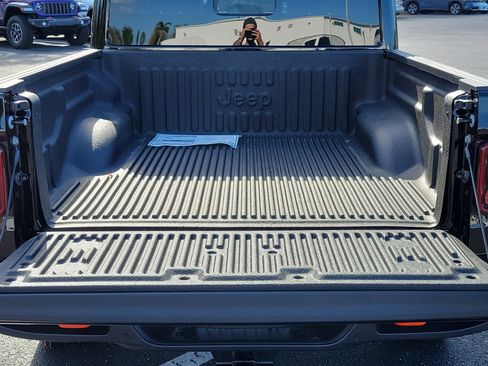 New 2026 Jeep Gladiator Mojave w/ Safety Group AWD/4WD image 10