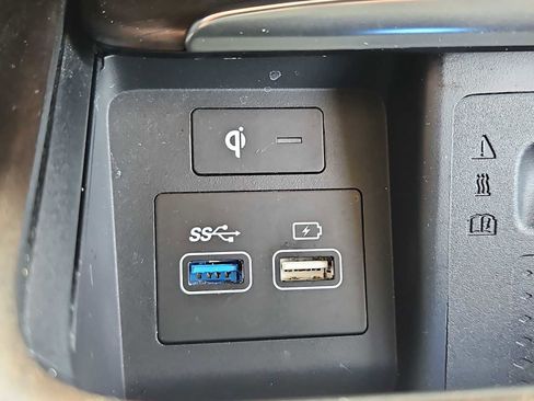 Used 2022 Genesis GV80 2.5T w/ Prestige Package 04 image 32