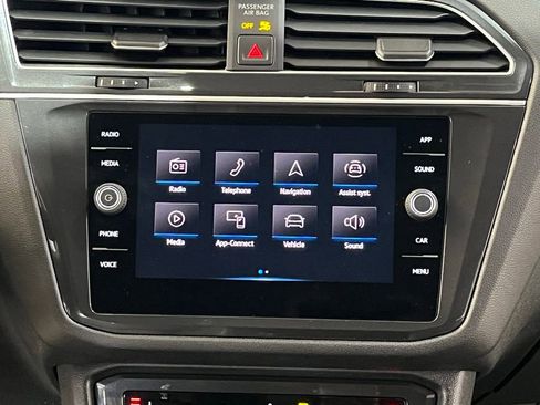 Used 2023 Volkswagen Tiguan SE FWD image 23