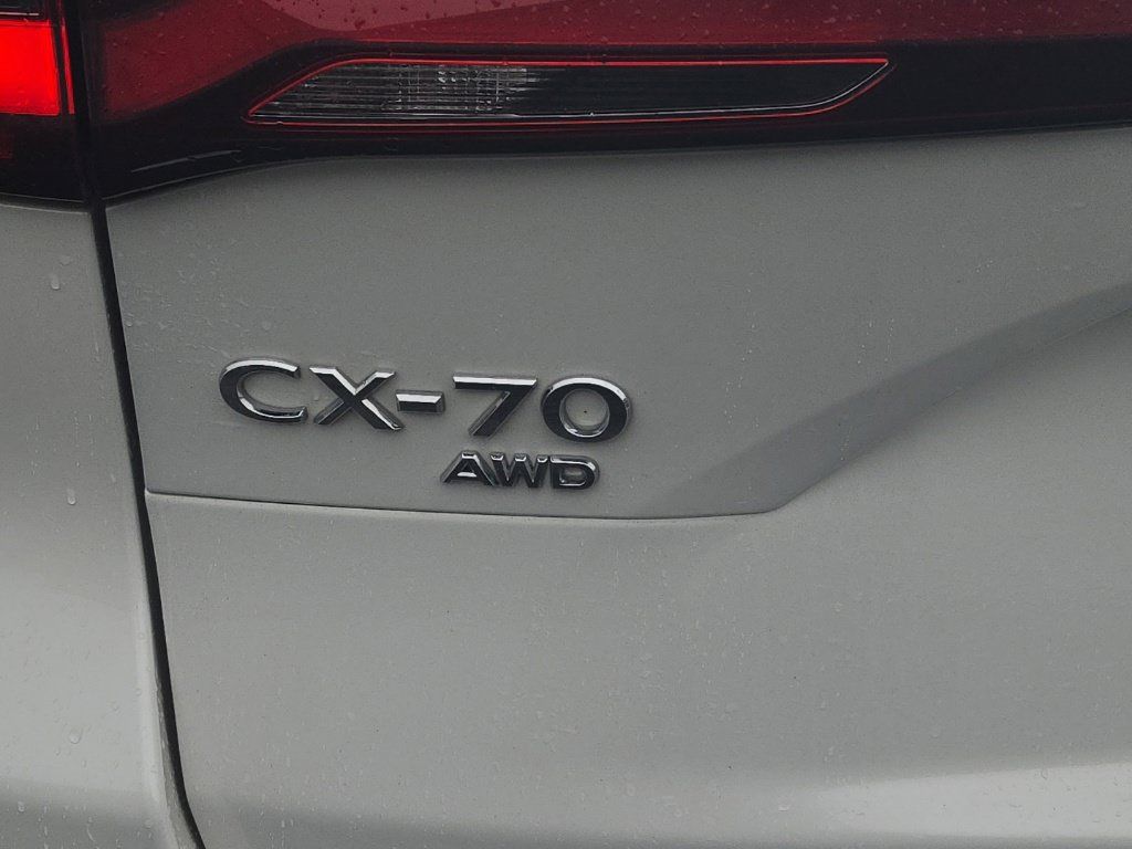 Used 2025 MAZDA CX-70 Plug-In Hybrid w/ Premium Plus AWD/4WD image 7