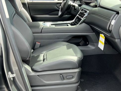New 2026 Nissan Armada SV AWD/4WD image 25