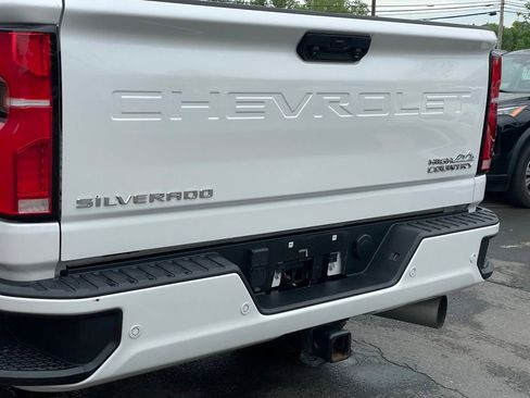 Used 2024 Chevrolet Silverado 2500 High Country w/ Technology Package AWD/4WD image 40