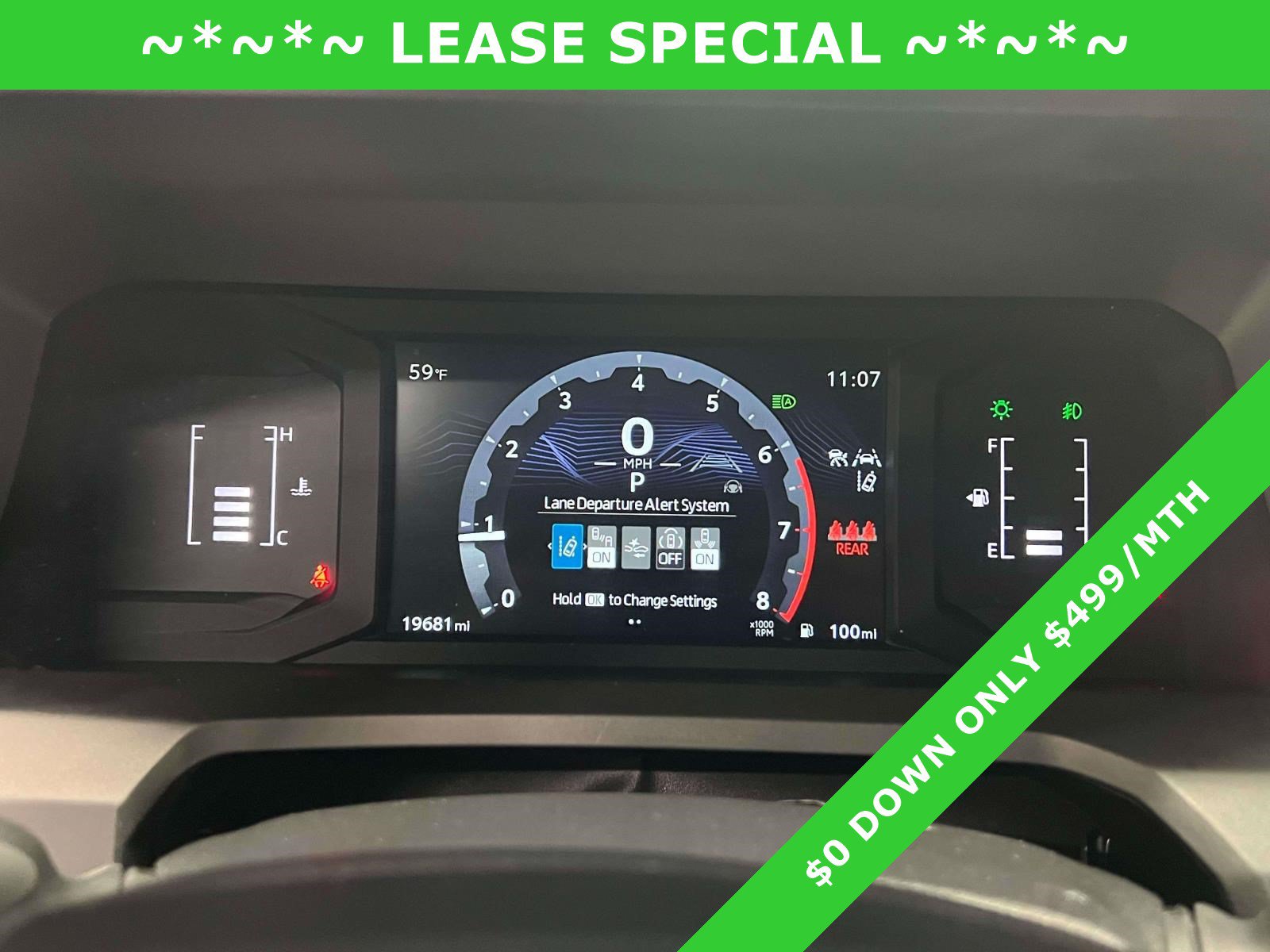 Used 2025 Toyota Tacoma SR5 AWD/4WD image 17