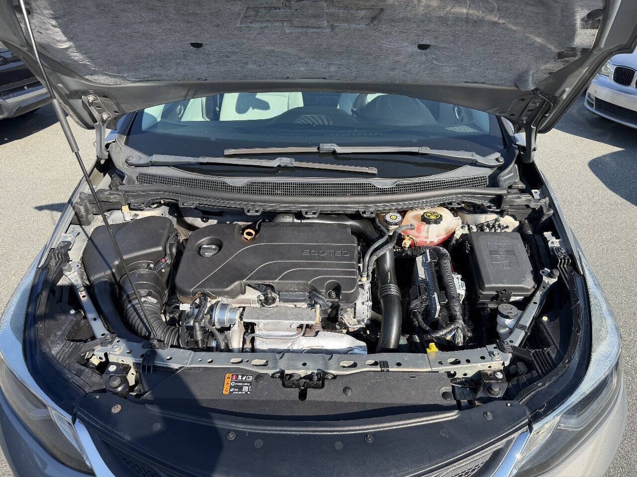 Used 2019 Chevrolet Cruze LT FWD image 22
