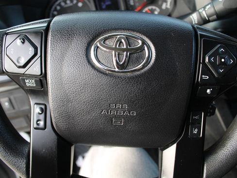 Used 2022 Toyota Tacoma SR image 13