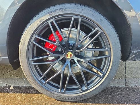 Certified 2023 Porsche Macan GTS image 23