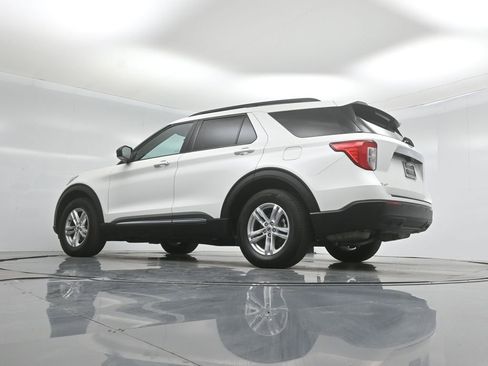 Used 2023 Ford Explorer XLT RWD image 52