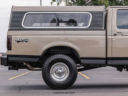 Used 1993 Ford F150 XL AWD/4WD image 10