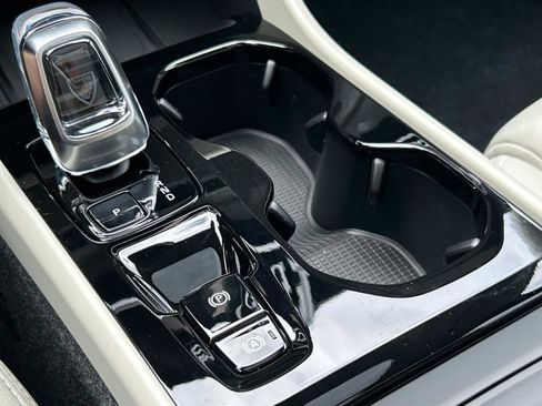 New 2026 Volvo XC40 B5 Plus w/ Protection Package Premier image 28