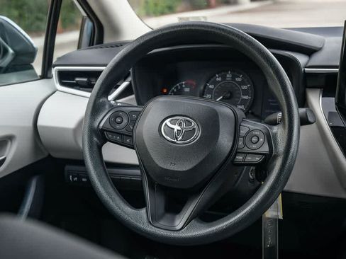 Used 2020 Toyota Corolla L w/ Carpet Mat Package (TMS) FWD image 12