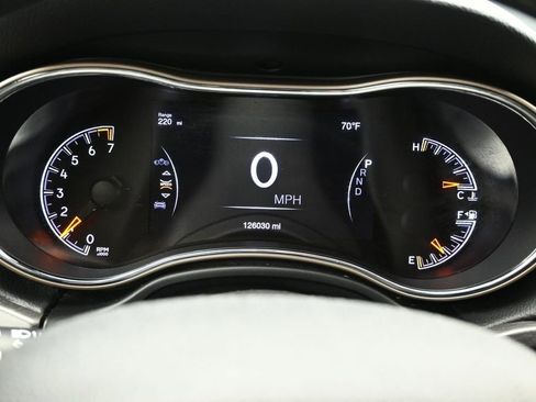 Used 2017 Jeep Grand Cherokee Laredo AWD/4WD image 15