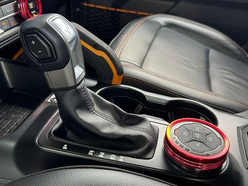 Used 2024 Ford Bronco Badlands image 21