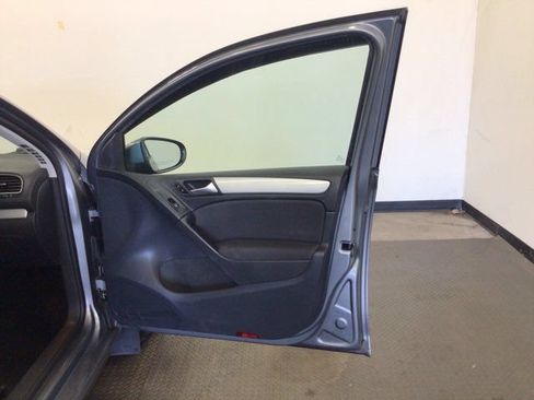 Used 2014 Volkswagen Golf TDI FWD image 12