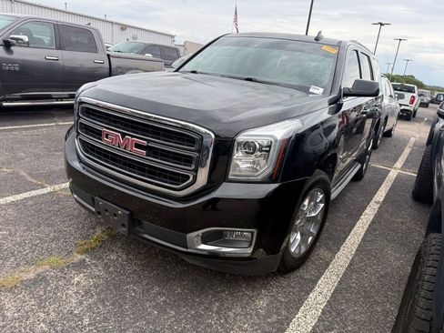 Used 2017 GMC Yukon SLT w/ Open Road Package RWD image 3