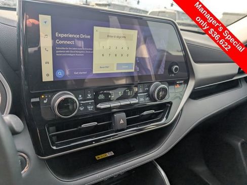 Used 2023 Toyota Highlander XLE image 21