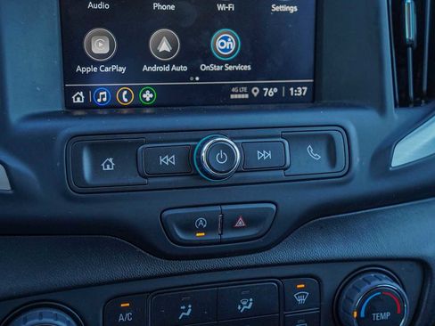 Used 2024 GMC Terrain SLE image 18