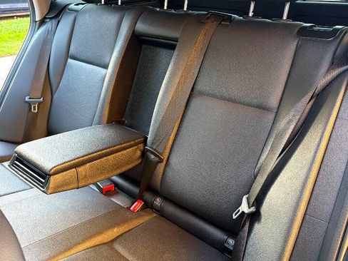 Used 2013 Mercedes-Benz GLK 350 GLK 350 4dr SUV image 14