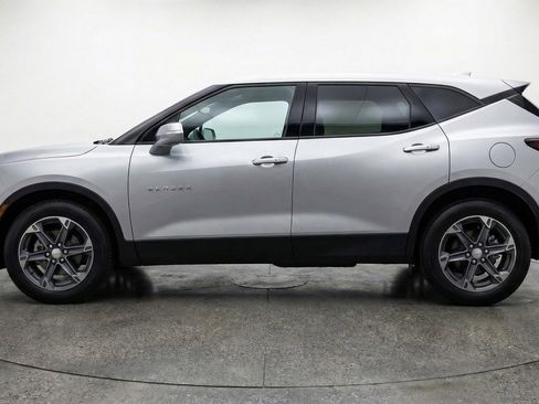 Used 2025 Chevrolet Blazer LT image 4