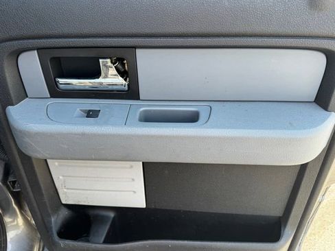 Used 2012 Ford F150 XLT w/ XLT Chrome Pkg image 15