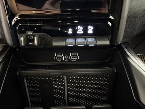 Used 2025 RAM 1500 Big Horn AWD/4WD image 21