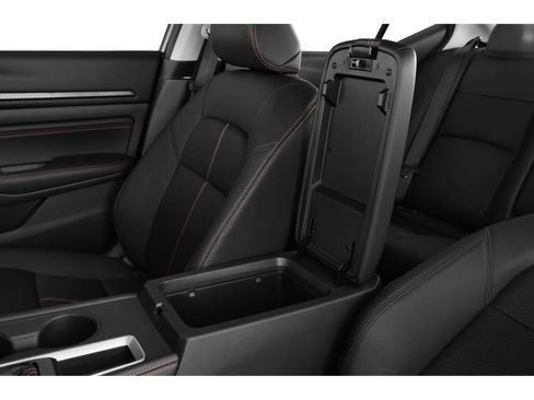 Used 2022 Nissan Altima 2.5 SR AWD/4WD image 9
