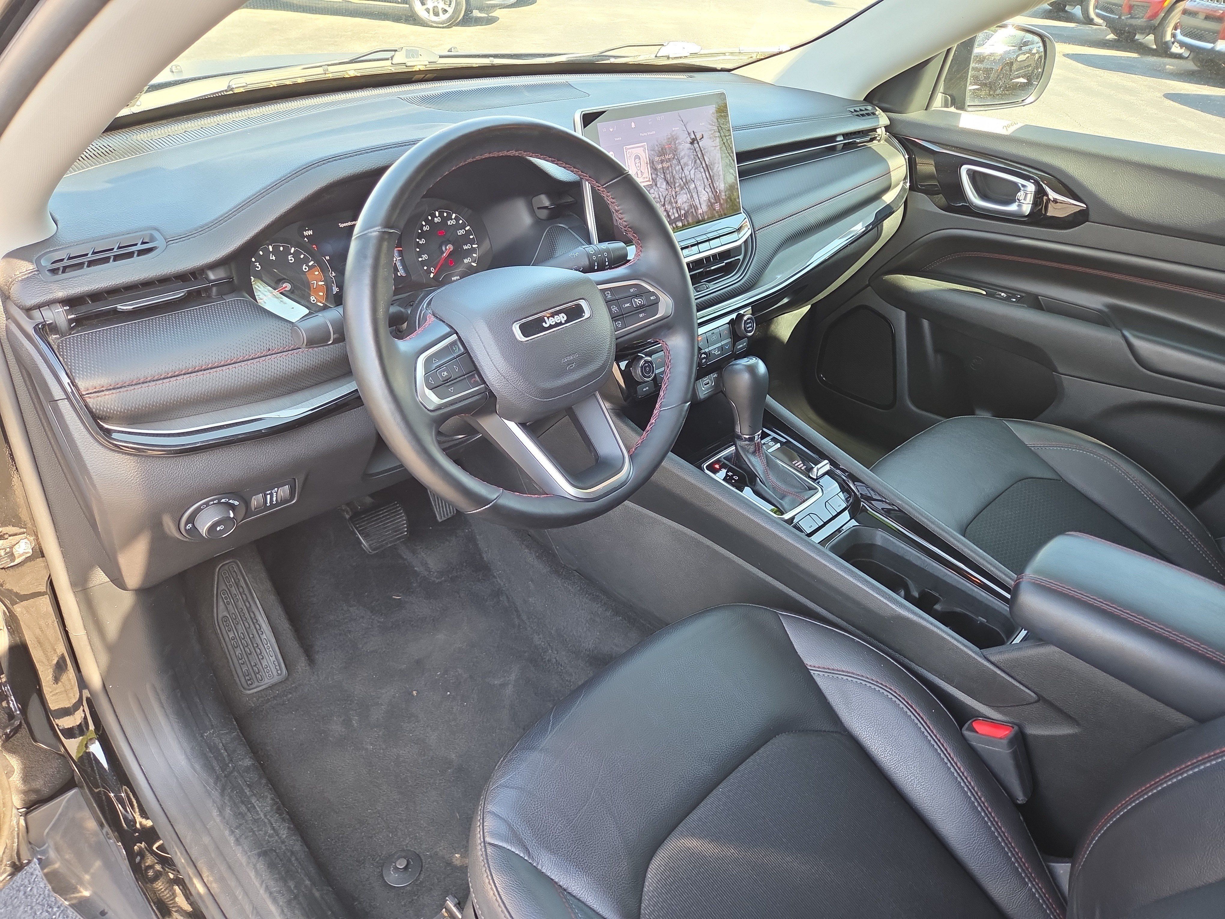 Certified 2022 Jeep Compass Trailhawk w/ Trailhawk Convenience Group AWD/4WD image 16