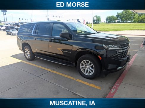 Used 2024 Chevrolet Suburban LT AWD/4WD image 2