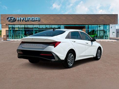 New 2025 Hyundai Elantra Blue image 7