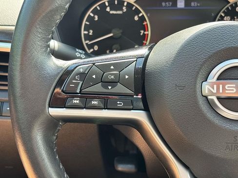 Used 2023 Nissan Altima 2.5 SV w/ SV Premium Package FWD image 18