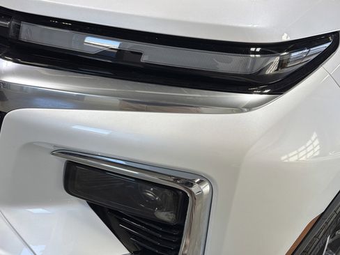 Used 2025 Chevrolet Traverse High Country image 10