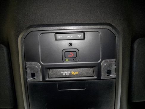 Used 2025 Toyota Tacoma SR5 image 18