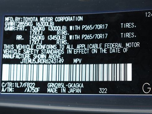Certified 2024 Toyota 4Runner SR5 AWD/4WD image 33