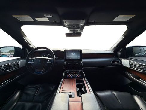 Used 2019 Lincoln Navigator L Reserve AWD/4WD image 9