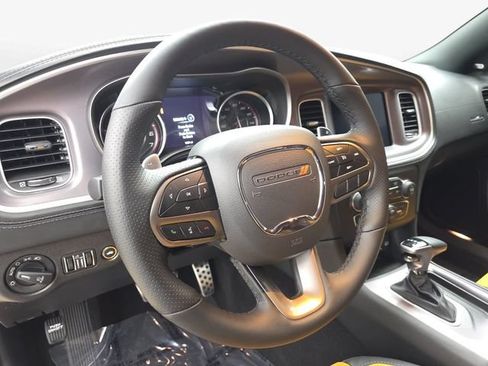 Used 2022 Dodge Charger R/T w/ Plus Group RWD image 16