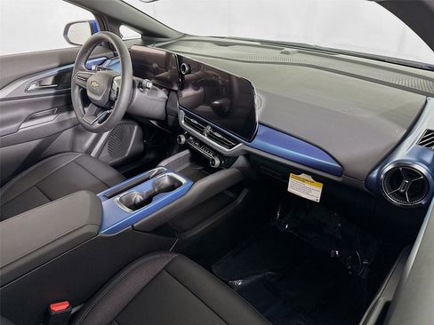 New 2026 Chevrolet Equinox EV LT AWD/4WD image 22