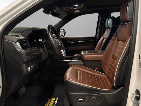 Used 2023 GMC Yukon Denali Ultimate image 18