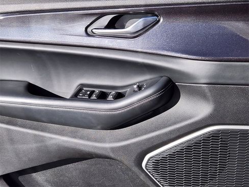 Used 2022 Jeep Grand Cherokee L Altitude image 6