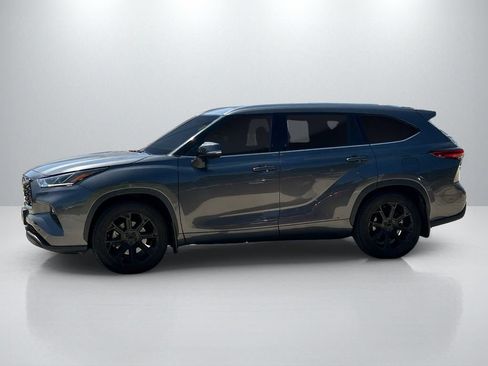 Used 2022 Toyota Highlander Limited AWD/4WD image 8