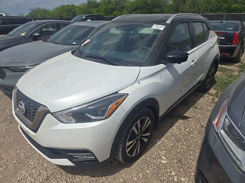 Used 2019 Nissan Kicks SR w/ SR Premium Package image 1
